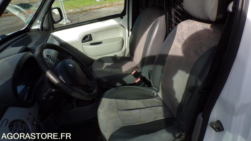 Μικρό βαν Renault Kangoo AL-103-YV (ASST): φωτογραφία 7 Μικρό βαν Renault Kangoo AL-103-YV (ASST): φωτογραφία 7