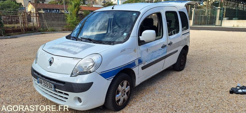 Renault Kangoo (Ancien véhicule de la Police Municipale) - Αυτοκίνητο: φωτογραφία 2 Renault Kangoo (Ancien véhicule de la Police Municipale) - Αυτοκίνητο: φωτογραφία 2