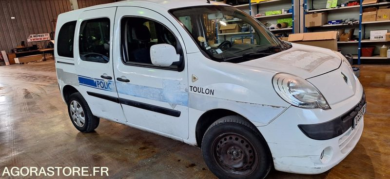 Renault Kangoo (Ancien véhicule de la Police Municipale) - Αυτοκίνητο: φωτογραφία 4 Renault Kangoo (Ancien véhicule de la Police Municipale) - Αυτοκίνητο: φωτογραφία 4