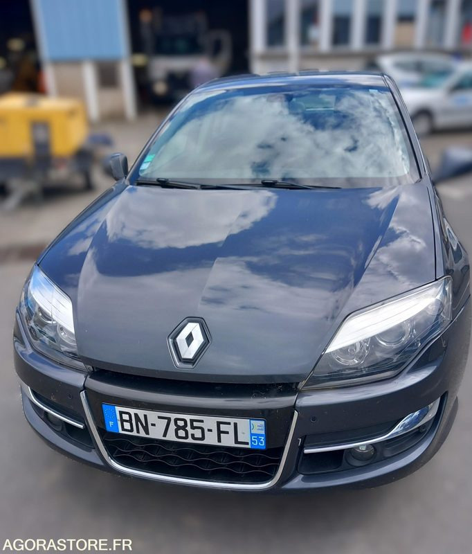 Renault Laguna BN785FL - Αυτοκίνητο: φωτογραφία 2 Renault Laguna BN785FL - Αυτοκίνητο: φωτογραφία 2