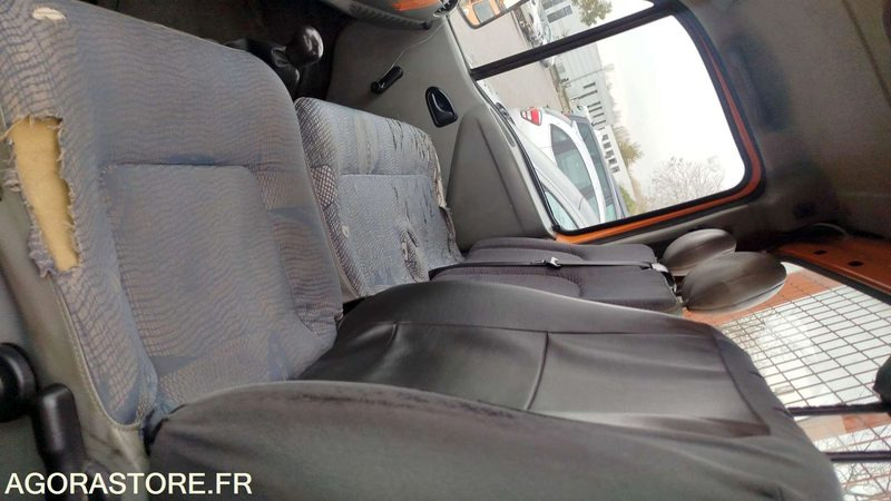 Όχημα με ανατρεπομενη καροτσα Renault Mascott - 2003 - 209464km - 466BDE31: φωτογραφία 6 Όχημα με ανατρεπομενη καροτσα Renault Mascott - 2003 - 209464km - 466BDE31: φωτογραφία 6