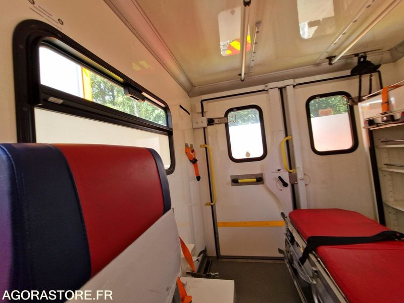 Ασθενοφόρο Renault Master - 2011 - 270594 - CE149HL: φωτογραφία 12 Ασθενοφόρο Renault Master - 2011 - 270594 - CE149HL: φωτογραφία 12