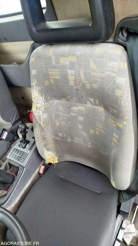 Renault Midlum 180 - 2001 - 227204km - 567APD31 - Τράκτορας: φωτογραφία 4 Renault Midlum 180 - 2001 - 227204km - 567APD31 - Τράκτορας: φωτογραφία 4