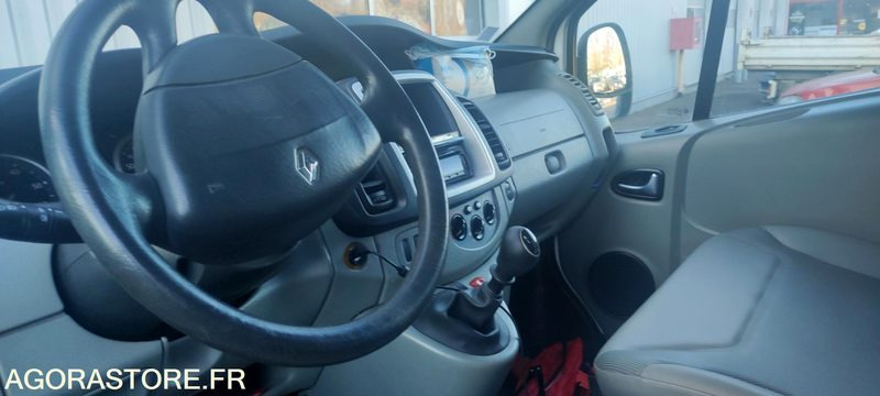 Renault Trafic 2 combi phrase . 2.0 dci 16v minibus long 90 cv - Μικρό λεωφορείο, Επιβατικό βαν: φωτογραφία 4 Renault Trafic 2 combi phrase . 2.0 dci 16v minibus long 90 cv - Μικρό λεωφορείο, Επιβατικό βαν: φωτογραφία 4