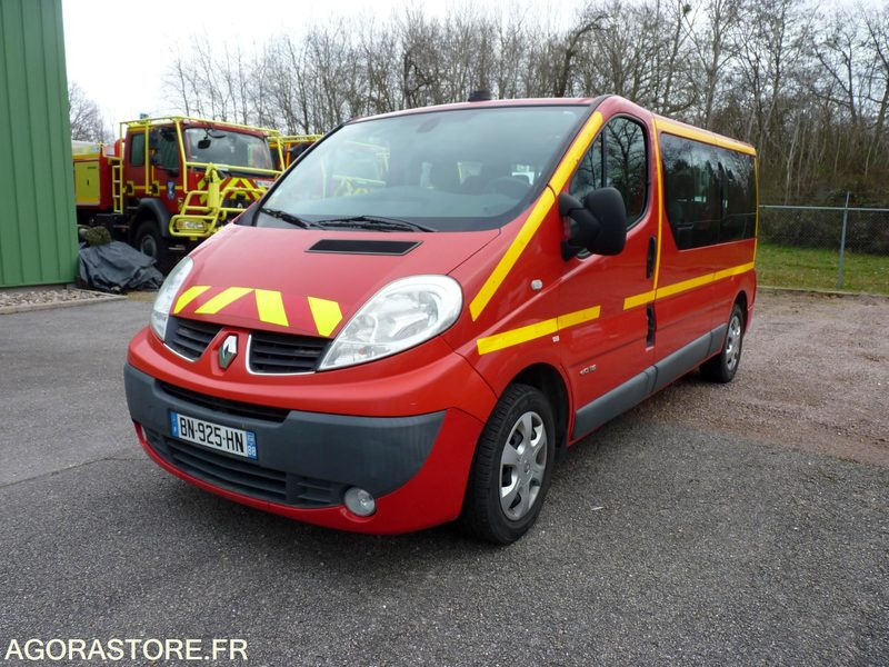 Renault Trafic 9 Places - Μικρό βαν: φωτογραφία 3 Renault Trafic 9 Places - Μικρό βαν: φωτογραφία 3