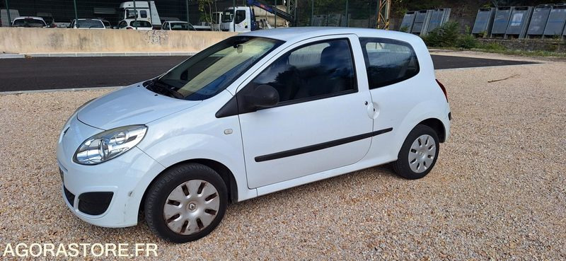 Renault Twingo - Αυτοκίνητο: φωτογραφία 1 Renault Twingo - Αυτοκίνητο: φωτογραφία 1