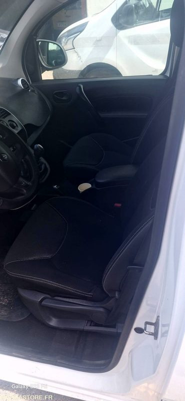 Renault kangoo 1.2 tce 115 cv 93121 kms Annee 2018 Clim Gps - Μικρό βαν: φωτογραφία 5 Renault kangoo 1.2 tce 115 cv 93121 kms Annee 2018 Clim Gps - Μικρό βαν: φωτογραφία 5