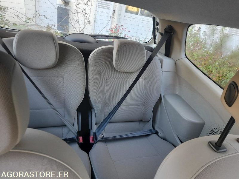 Renaut Twingo AW899MR de 2011 - 44374km - Αυτοκίνητο: φωτογραφία 4 Renaut Twingo AW899MR de 2011 - 44374km - Αυτοκίνητο: φωτογραφία 4