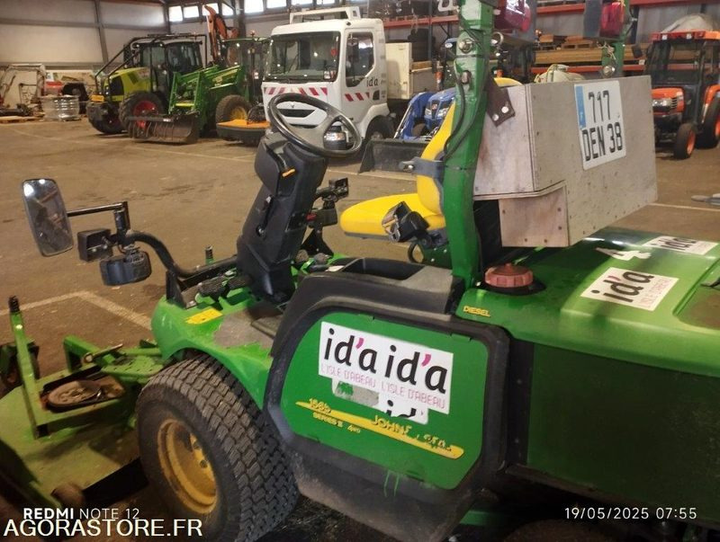 TONDEUSE JOHN DEERE 1565 - Χλοοκοπτικό: φωτογραφία 4 TONDEUSE JOHN DEERE 1565 - Χλοοκοπτικό: φωτογραφία 4