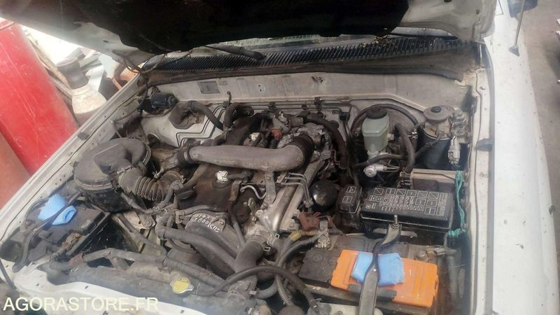 TOYOTA HILUX - 225000KM - 2003 - Όχημα με ανατρεπομενη καροτσα: φωτογραφία 3 TOYOTA HILUX - 225000KM - 2003 - Όχημα με ανατρεπομενη καροτσα: φωτογραφία 3