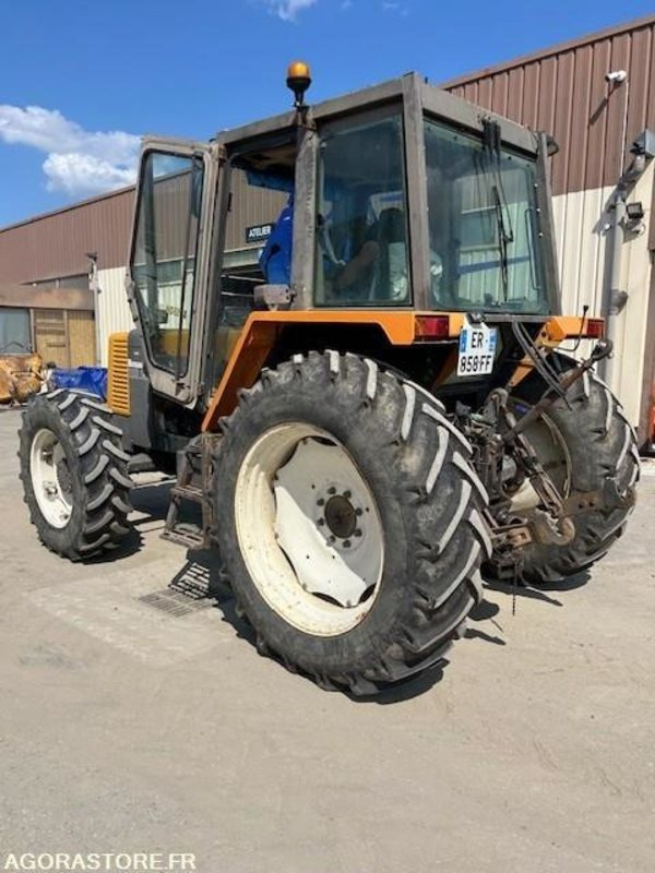 TRACTEUR AGRICOLE RENAULT 110.14 1988 7235 HEURES - Τρακτέρ: φωτογραφία 4 TRACTEUR AGRICOLE RENAULT 110.14 1988 7235 HEURES - Τρακτέρ: φωτογραφία 4