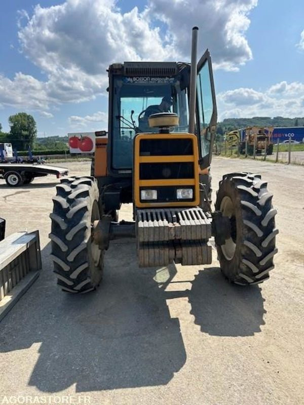 TRACTEUR AGRICOLE RENAULT 110.14 1988 7235 HEURES - Τρακτέρ: φωτογραφία 5 TRACTEUR AGRICOLE RENAULT 110.14 1988 7235 HEURES - Τρακτέρ: φωτογραφία 5