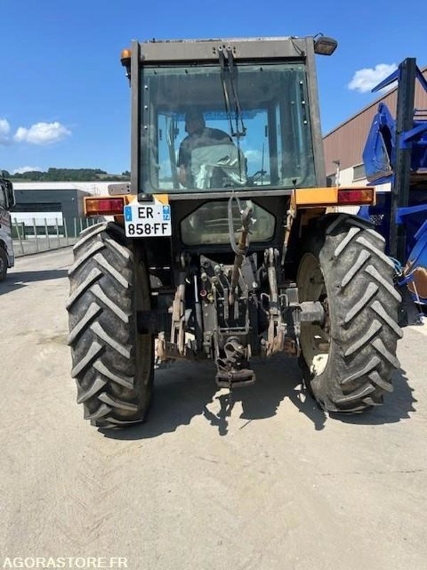 TRACTEUR AGRICOLE RENAULT 110.14 1988 7235 HEURES - Τρακτέρ: φωτογραφία 2 TRACTEUR AGRICOLE RENAULT 110.14 1988 7235 HEURES - Τρακτέρ: φωτογραφία 2