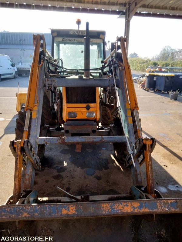 TRACTEUR CHARGEUR RENAULT 754 - 70 CV - Τρακτέρ: φωτογραφία 2 TRACTEUR CHARGEUR RENAULT 754 - 70 CV - Τρακτέρ: φωτογραφία 2