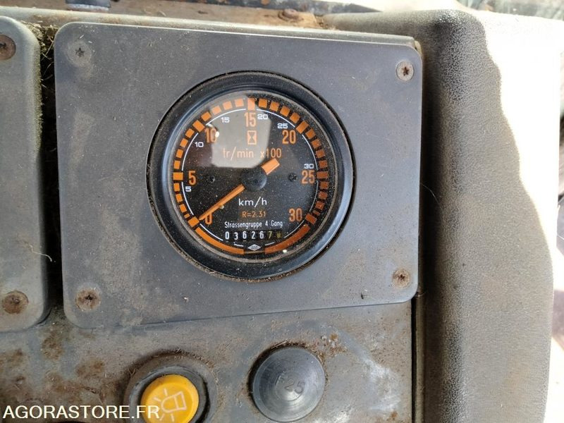 TRACTEUR CHARGEUR RENAULT 754 - 70 CV - Τρακτέρ: φωτογραφία 5 TRACTEUR CHARGEUR RENAULT 754 - 70 CV - Τρακτέρ: φωτογραφία 5