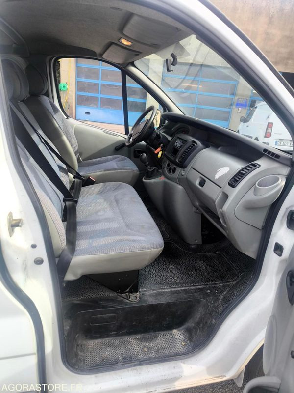 TRAFIC MINI BUS - Μικρό λεωφορείο, Επιβατικό βαν: φωτογραφία 2 TRAFIC MINI BUS - Μικρό λεωφορείο, Επιβατικό βαν: φωτογραφία 2