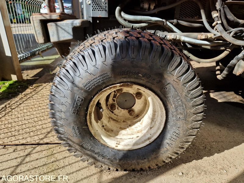 Tondeuse autoportée Kubota F3680 - 2013 - 4621 -CV698QA - Χλοοκοπτικό: φωτογραφία 2 Tondeuse autoportée Kubota F3680 - 2013 - 4621 -CV698QA - Χλοοκοπτικό: φωτογραφία 2