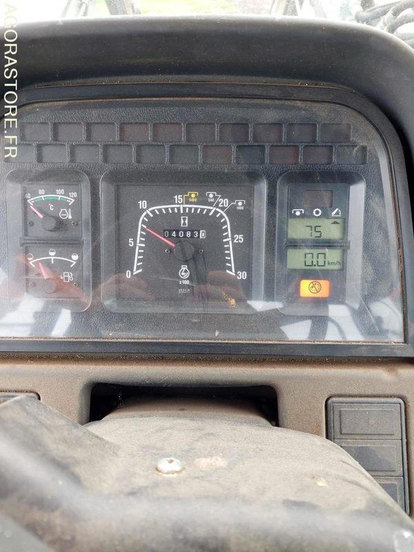 Tracteur New Holland avec chargeuse Mailleux - Τρακτέρ: φωτογραφία 4 Tracteur New Holland avec chargeuse Mailleux - Τρακτέρ: φωτογραφία 4