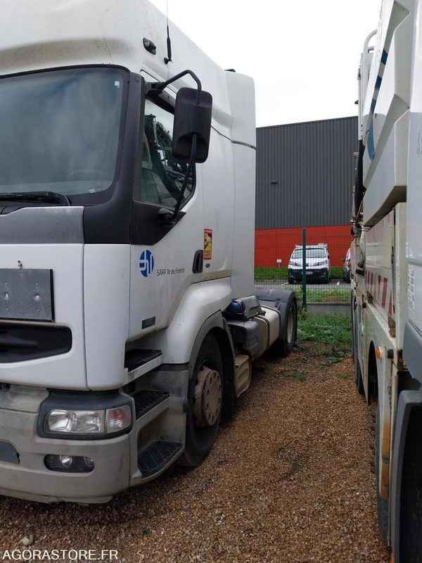 Tracteur RENAULT 420 ADR avec pompe 2002 (544000Km) Roulant EXPORT UNIQUEMENT - Τράκτορας: φωτογραφία 2 Tracteur RENAULT 420 ADR avec pompe 2002 (544000Km) Roulant EXPORT UNIQUEMENT - Τράκτορας: φωτογραφία 2