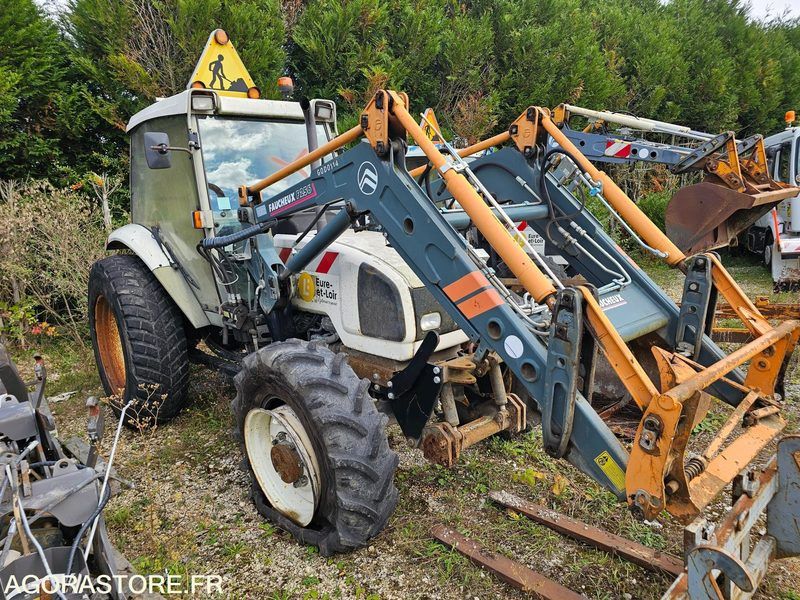 Tracteur Renault ergos - 2000 - 10152H - 2924VB28 - Τρακτέρ: φωτογραφία 2 Tracteur Renault ergos - 2000 - 10152H - 2924VB28 - Τρακτέρ: φωτογραφία 2