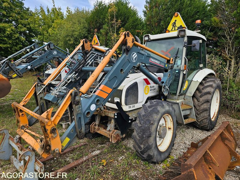 Tracteur Renault ergos - 2000 - 10152H - 2924VB28 - Τρακτέρ: φωτογραφία 1 Tracteur Renault ergos - 2000 - 10152H - 2924VB28 - Τρακτέρ: φωτογραφία 1