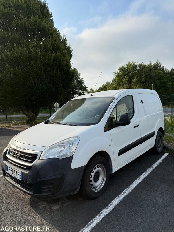 Utilitaire Peugeot Partner 28/07/2017 - 199 000 KMS - Ελαφρύ επαγγελματικό: φωτογραφία 1 Utilitaire Peugeot Partner 28/07/2017 - 199 000 KMS - Ελαφρύ επαγγελματικό: φωτογραφία 1