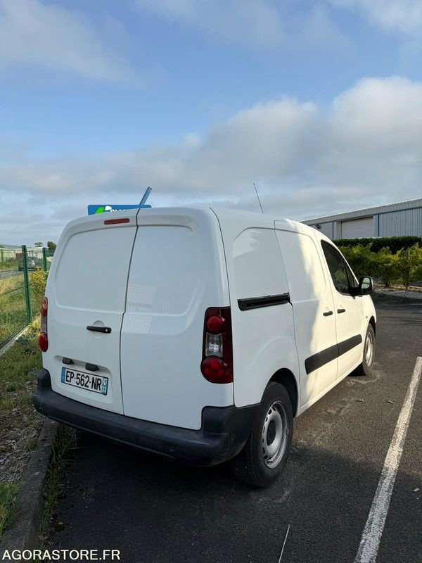 Utilitaire Peugeot Partner 28/07/2017 - 199 000 KMS - Ελαφρύ επαγγελματικό: φωτογραφία 2 Utilitaire Peugeot Partner 28/07/2017 - 199 000 KMS - Ελαφρύ επαγγελματικό: φωτογραφία 2