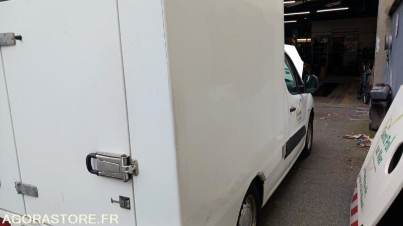 VEHICULE FRIGORIFIQUE PEUGEOT PARTNER AB519FR - Μικρό βαν: φωτογραφία 5 VEHICULE FRIGORIFIQUE PEUGEOT PARTNER AB519FR - Μικρό βαν: φωτογραφία 5