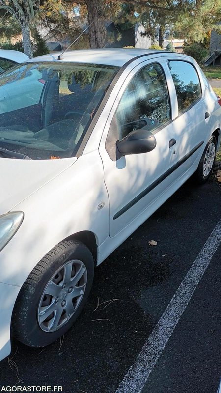 VEHICULE - Αυτοκίνητο: φωτογραφία 2 VEHICULE - Αυτοκίνητο: φωτογραφία 2