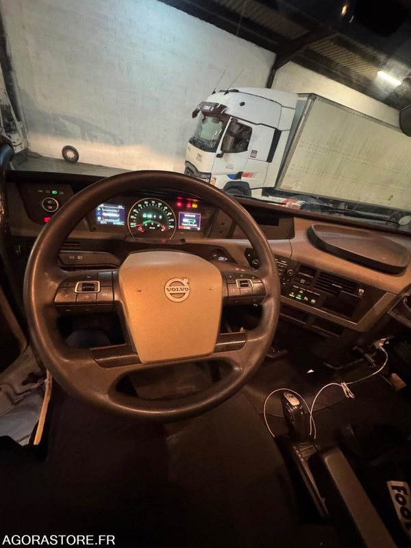 VOLVO FH 500 - 616540km - 2015 - Τράκτορας: φωτογραφία 3 VOLVO FH 500 - 616540km - 2015 - Τράκτορας: φωτογραφία 3