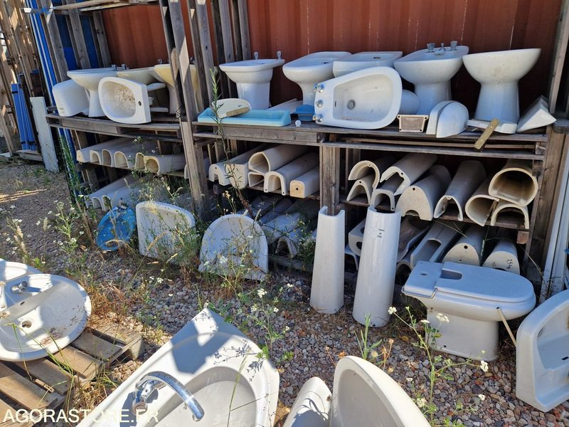 Vasques et colonnes en céramique - Εργαλείο/ Εξοπλισμός: φωτογραφία 4 Vasques et colonnes en céramique - Εργαλείο/ Εξοπλισμός: φωτογραφία 4