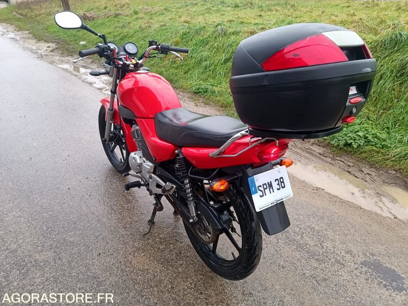 Yamaha YBR 125 injection - 2006 - 30800KM - CT OK - CG OK - Μοτοσικλέτα: φωτογραφία 3 Yamaha YBR 125 injection - 2006 - 30800KM - CT OK - CG OK - Μοτοσικλέτα: φωτογραφία 3