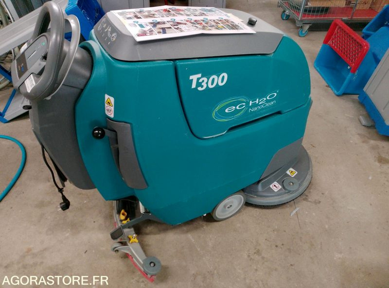 Auto laveuse TENNANT T300 - Μηχάνημα πλύσης-στέγνωσης: φωτογραφία 2 Auto laveuse TENNANT T300 - Μηχάνημα πλύσης-στέγνωσης: φωτογραφία 2