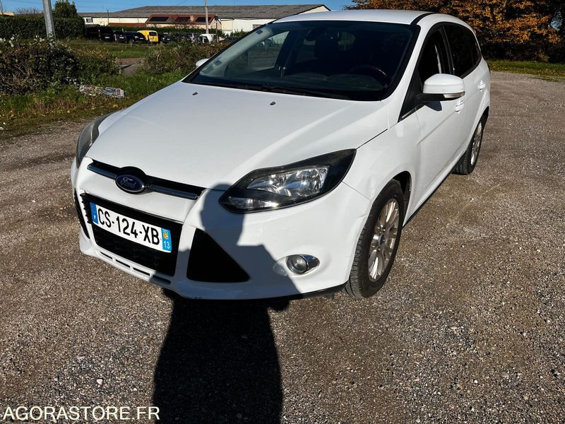 Ford focus 1lecoboost 2013 149000km - Station wagon: φωτογραφία 2 Ford focus 1lecoboost 2013 149000km - Station wagon: φωτογραφία 2