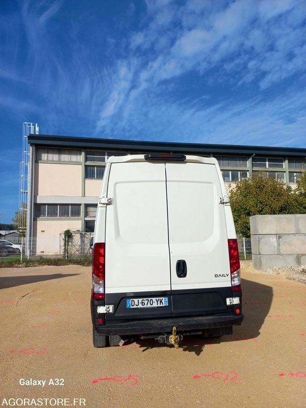 Fourgon iveco - Βαν: φωτογραφία 5 Fourgon iveco - Βαν: φωτογραφία 5