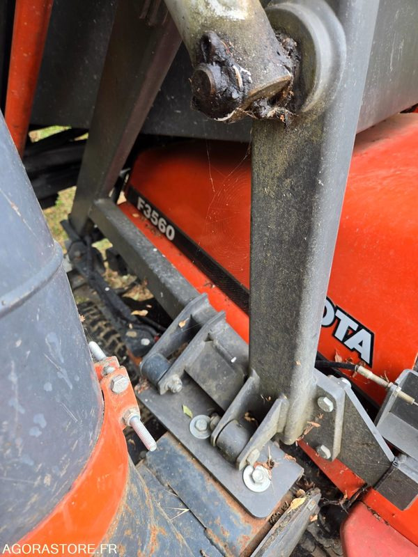 Kubota F 3560 avec bac de rammassage GCD 660F - 2668heures - - Γεωργικά μηχανήματα: φωτογραφία 5 Kubota F 3560 avec bac de rammassage GCD 660F - 2668heures - - Γεωργικά μηχανήματα: φωτογραφία 5