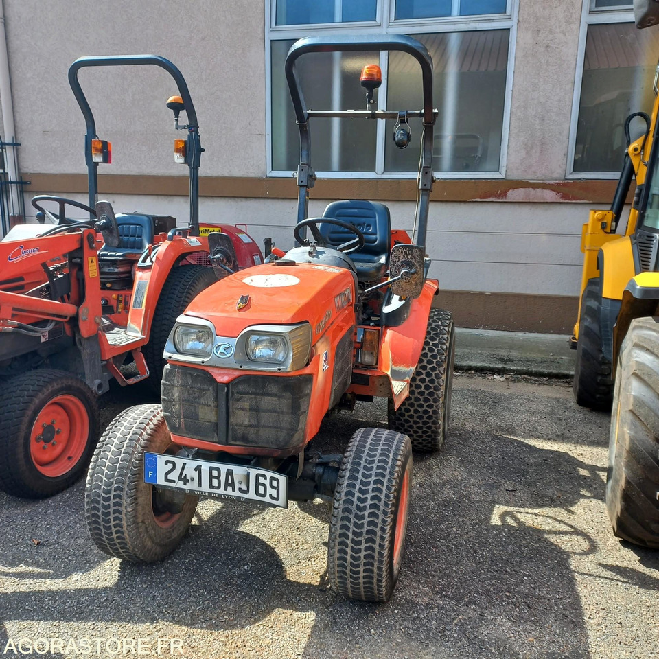Tracteur kubota B2530 - Τρακτέρ: φωτογραφία 1 Tracteur kubota B2530 - Τρακτέρ: φωτογραφία 1