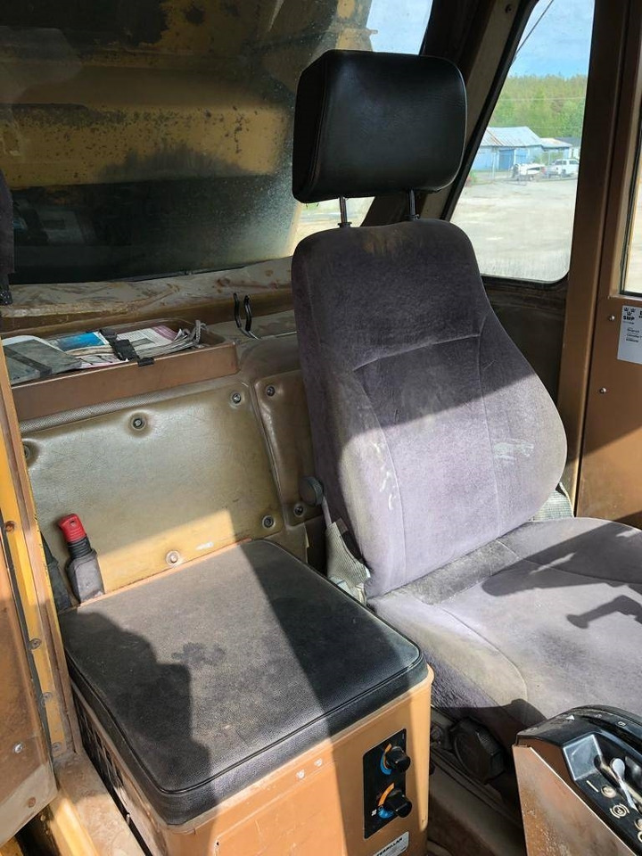 CAT 773B - Ανατρεπόμενο όχημα μεταφοράς λατομικών υλικών: φωτογραφία 5 CAT 773B - Ανατρεπόμενο όχημα μεταφοράς λατομικών υλικών: φωτογραφία 5