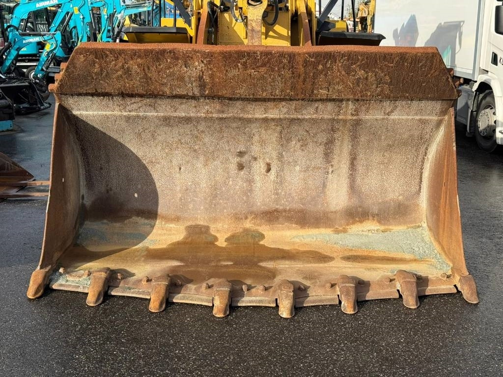 CAT 966M - Ελαστιχοφόρος φορτωτής: φωτογραφία 2 CAT 966M - Ελαστιχοφόρος φορτωτής: φωτογραφία 2