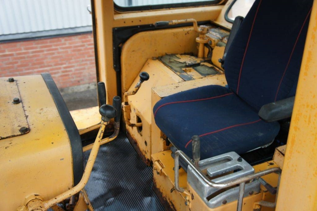 Komatsu D 155 A-1 - Μπουλντόζα: φωτογραφία 2 Komatsu D 155 A-1 - Μπουλντόζα: φωτογραφία 2