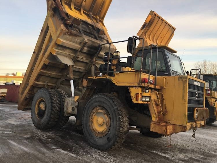 Komatsu HD405-6 - Ανατρεπόμενο όχημα μεταφοράς λατομικών υλικών: φωτογραφία 3 Komatsu HD405-6 - Ανατρεπόμενο όχημα μεταφοράς λατομικών υλικών: φωτογραφία 3