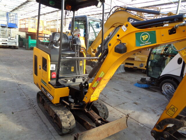 JCB 15C - Μίνι εκσκαφέας: φωτογραφία 1 JCB 15C - Μίνι εκσκαφέας: φωτογραφία 1