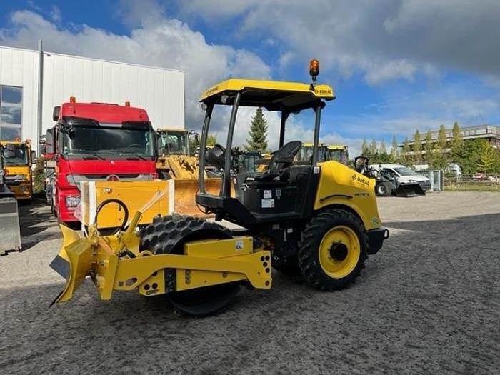 Bomag BW 124 PDH-5 - Μηχανή οργώματος: φωτογραφία 1 Bomag BW 124 PDH-5 - Μηχανή οργώματος: φωτογραφία 1