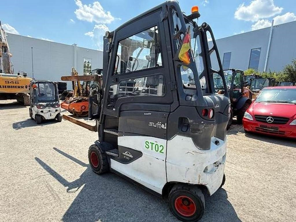Linde E30 HL – 01/600 - Ηλεκτροκίνητο περονοφόρο: φωτογραφία 4 Linde E30 HL – 01/600 - Ηλεκτροκίνητο περονοφόρο: φωτογραφία 4