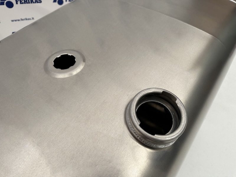 Iveco New aluminum fuel tank 350L - Ρεζερβουάρ καυσίμου για Φορτηγό: φωτογραφία 3 Iveco New aluminum fuel tank 350L - Ρεζερβουάρ καυσίμου για Φορτηγό: φωτογραφία 3