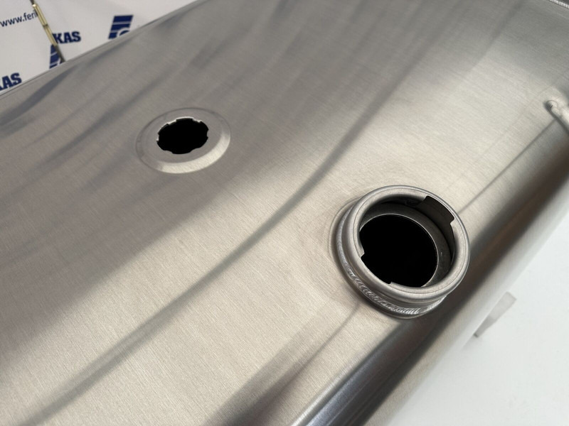Iveco New aluminum fuel tank 400L - Ρεζερβουάρ καυσίμου για Φορτηγό: φωτογραφία 4 Iveco New aluminum fuel tank 400L - Ρεζερβουάρ καυσίμου για Φορτηγό: φωτογραφία 4