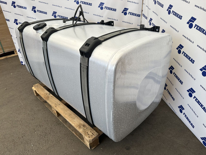 MAN 710L fuel tank - Ρεζερβουάρ καυσίμου για Φορτηγό: φωτογραφία 2 MAN 710L fuel tank - Ρεζερβουάρ καυσίμου για Φορτηγό: φωτογραφία 2
