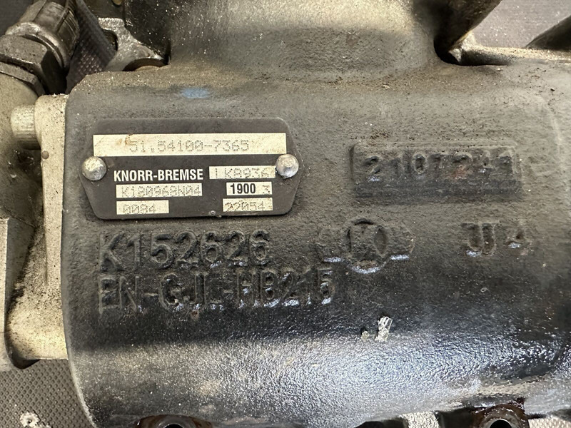 MAN air compressor with hydraulic steering pump - Αντλία υδραυλικού τιμονιού για Φορτηγό: φωτογραφία 3 MAN air compressor with hydraulic steering pump - Αντλία υδραυλικού τιμονιού για Φορτηγό: φωτογραφία 3