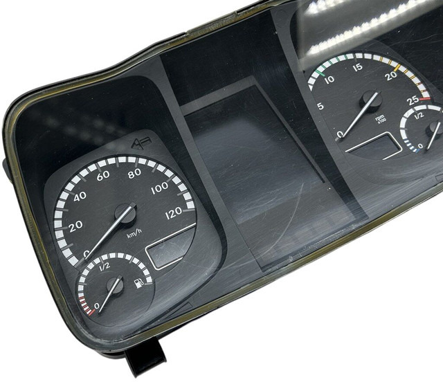 Mercedes-Benz instrument cluster Actros MP4 - Ταμπλό αυτοκινήτου για Φορτηγό: φωτογραφία 3 Mercedes-Benz instrument cluster Actros MP4 - Ταμπλό αυτοκινήτου για Φορτηγό: φωτογραφία 3