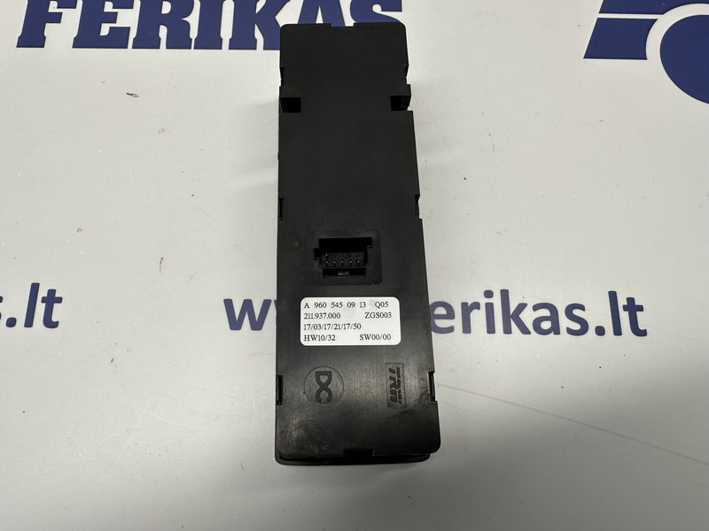 Mercedes-Benz passenger door, window control - Ταμπλό αυτοκινήτου για Φορτηγό: φωτογραφία 2 Mercedes-Benz passenger door, window control - Ταμπλό αυτοκινήτου για Φορτηγό: φωτογραφία 2